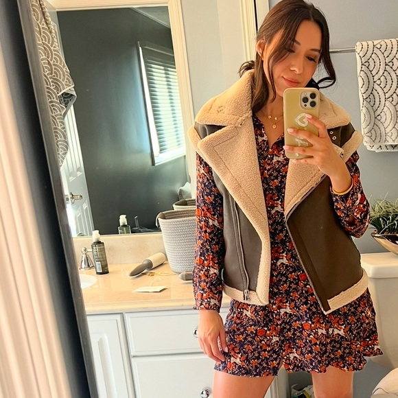 Revolve / Heartloom Puffer Vest / took off tags and never wore. - Picture 9 of 9